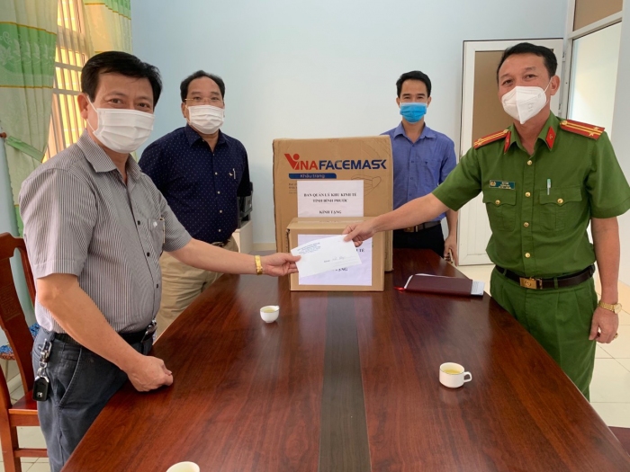 Ban Quản lý Khu kinh tế tỉnh Fv88.com thể thao, casino, bắn cá, nổ hũ và lô đề đến thăm Đồn Công an Khu công nghiệp Bắc Đồng Phú