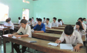 4 thủ khoa kỳ thi tốt nghiệp THPT của tỉnh đều thuộc Trường chuyên Quang Trung