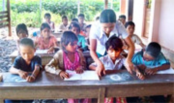 Có 2 trường dân tộc nội trú của tỉnh dạy tiếng dân tộc thiểu số