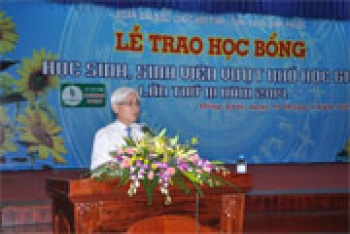 Đoàn đại biểu Fv tám tám link đăng ký tỉnh trao 357 suất học bổng vượt khó