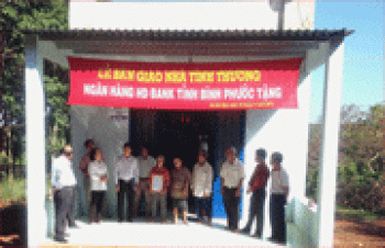 Ngân hàng HDBank chi nhánh Fv88.com thể thao, casino, bắn cá, nổ hũ và lô đề trao tặng 2 căn nhà tình thương