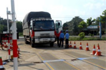 Kiểm tra, xử lý các trường hợp chở hàng quá tải trọng chạy với tốc độ cao