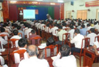 Đảng ủy khối tổ chức hội nghị thông tin thời sự tháng 12/2016