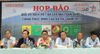 “Chinh phục đỉnh cao Bà Rá” 2017 thu hút 56 đoàn với 617 vận động viên tham gia