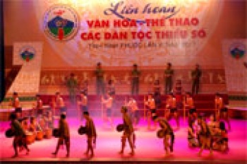 Khai mạc Liên hoan văn hóa, thể thao các DTTS tỉnh lần thứ 5