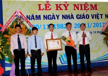 Kỷ niệm 35 năm Ngày nhà giáo Việt Nam