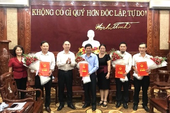 Trao quyết định bổ nhiệm Giám đốc, Phó Giám đốc Ban Quản lý dự án đầu tư xây dựng tỉnh