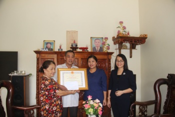 Lãnh đạo tỉnh thăm các gia đình chính sách, người có công