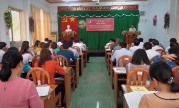 Mật độ dân số bình quân của tỉnh là 145 người/km2