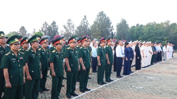 Lễ viếng, truy điệu, an táng hài cốt liệt sĩ nhân kỷ niệm 90 năm Ngày thành lập Đảng