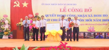 Bom Bo đạt chuẩn nông thôn mới