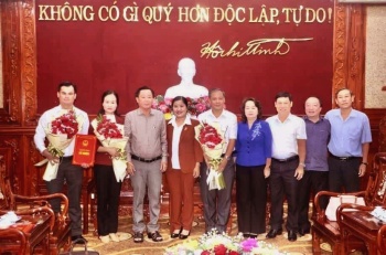 Trao quyết định bổ nhiệm 3 lãnh đạo sở ngành
