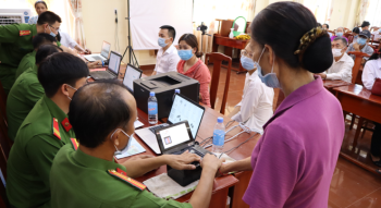 Tạm dừng công tác cấp căn cước công dân tại Trung tâm Phục vụ Đăng ký nhà cái FV88 chơi casino online hấp dẫn công tỉnh