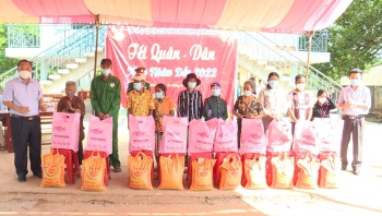 Phú Riềng tổ chức “Tết quân dân”