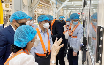 Secretary of Provincial Committee Nguyen Manh Cuong visited Hayat Company Kimya