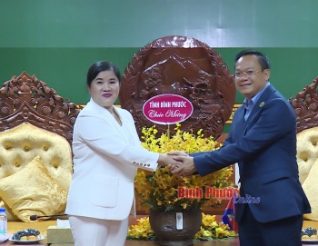 Tighten solidarity and friendship Binh Phuoc - Mundulkiri