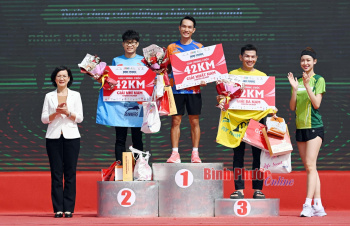 Vinh danh 81 tập thể, VĐV tại Giải Fv88.com thể thao, casino, bắn cá, nổ hũ và lô đề marathon - Trường Tươi Group lần thứ II