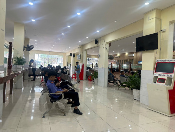 Khẩn trương thực hiện các nhiệm vụ cải thiện chỉ số xếp hạng về TTHC, dịch vụ công