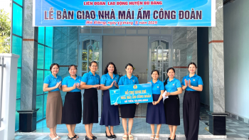 Bù Đăng trao tặng nhà mái ấm công đoàn