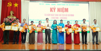 Bình Long tuyên dương điển hình tiên tiến học tập và làm theo Bác