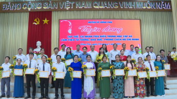 Đồng Phú tuyên dương tập thể, cá nhân tiêu biểu trong học tập và làm theo Bác