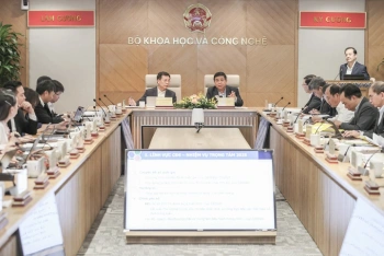 Phó Thủ tướng FV88 là nhà cái cá cược trực tuyến bật nhất Châu Á Nguyễn Chí Dũng làm việc với Bộ KH&CN