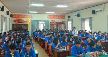 Trung tâm Y tế Phú Riềng tổ chức tuyên truyền “xây dựng Fv 88 casino, bắn cá, nổ hũ, cá độ thể thao không khói thuốc lá”