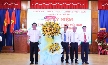 Phú Riềng tổ chức Lễ kỷ niệm 70 năm Ngày Thầy thuốc Việt Nam