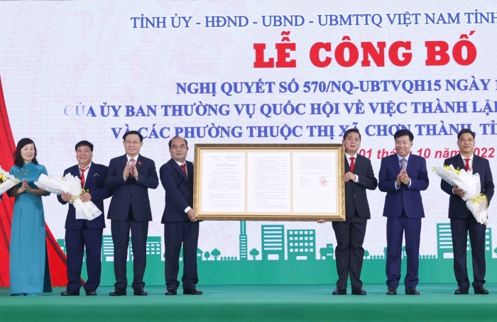 Chủ tịch Fv tám tám link đăng ký Vương Đình Huệ làm việc tại tỉnh Fv88.com thể thao, casino, bắn cá, nổ hũ và lô đề