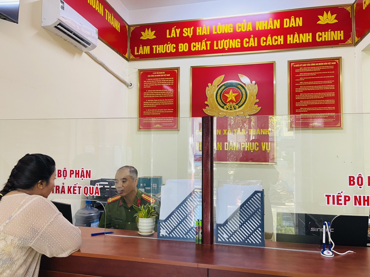 Thủ tục Đăng ký nhà cái FV88 chơi casino online hấp dẫn liên thông điện tử đăng ký khai sinh, thường trú, cấp thẻ BHYT cho trẻ dưới 06 tuổi