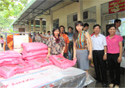Ủng hộ 1.000 kg gạo cho bếp ăn tình thương