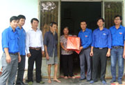 Đoàn khối tổ chức hoạt động tình nguyện tại xã Quang Minh