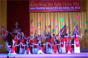 Bù Đăng: 350 em thiếu niên nhi đồng tham gia Liên hoan tiếng hát “hoa phượng đỏ”