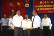 Tuyên dương doanh nghiệp, doanh nhân chấp hành tốt nghĩa vụ thuế