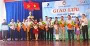 Giao lưu chương trình học bổng “chắp cánh ước mơ”