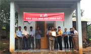 Lộc Ninh: Trao 2 căn nhà “đại đoàn kết”