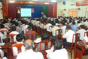 Đảng ủy khối tổ chức hội nghị thông tin thời sự tháng 12/2016