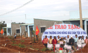 Trao 42 căn nhà cho các hộ đồng bào S’Tiêng khó khăn vùng biên