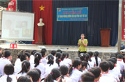 Truyền thụ kỹ năng phòng chống xâm hại tình dục trẻ em