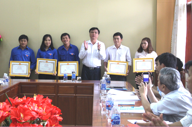 Hon Quan tong ket hoat dong he anh Minh ngoc