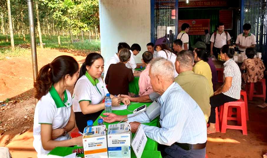 Benh vien Hoan My Binh Phuoc kham benh Phu Rieng
