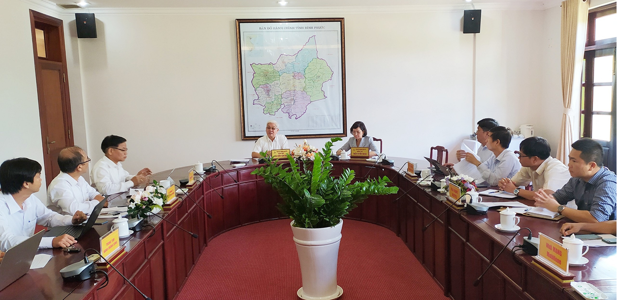 lam viec voi cac nha mang