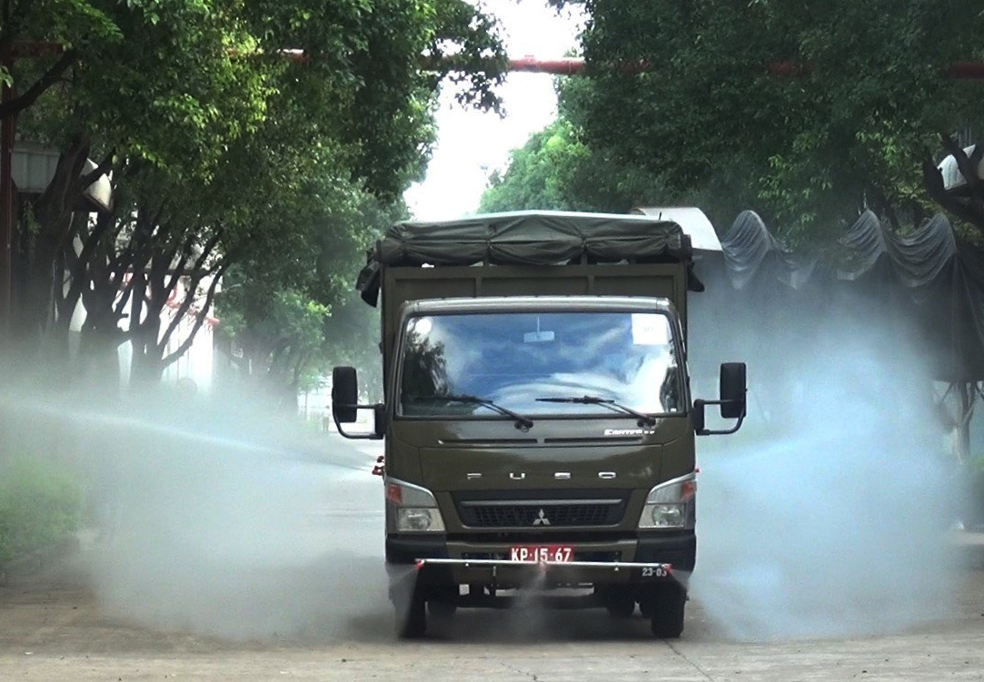 Phun khử khuẩn phòng chống dịch tại các KCN, khu kinh tế, cụm công nghiệp, khu vực công cộng trên địa bàn tỉnh Fv88.com thể thao, casino, bắn cá, nổ hũ và lô đề