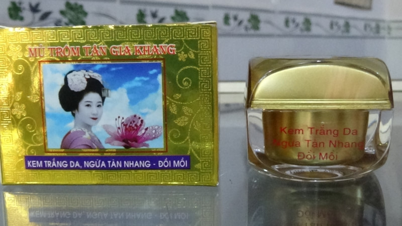 mu trom tan gia khang EMHP